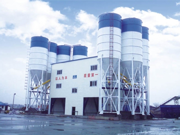 建立大型混凝土攪拌站需要考慮哪些環(huán)境因素呢？